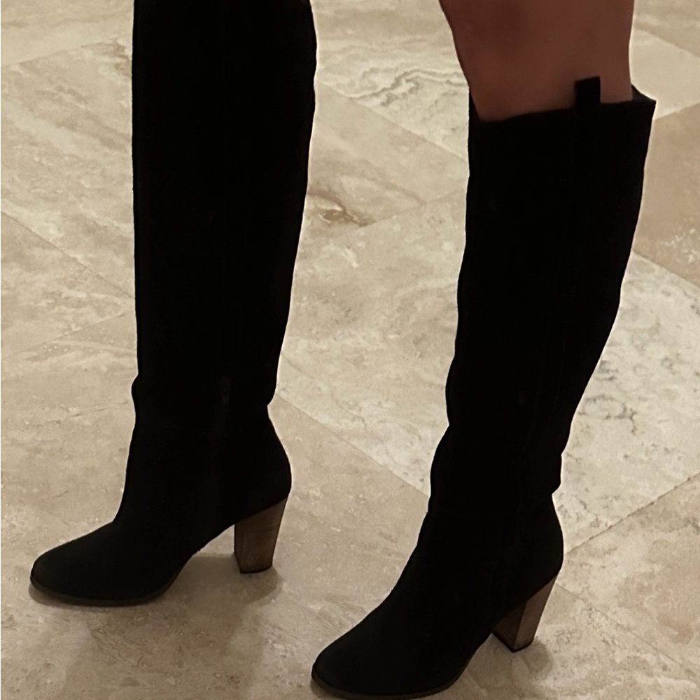 DV Dolce Vita Women’s Myste Suede Boots